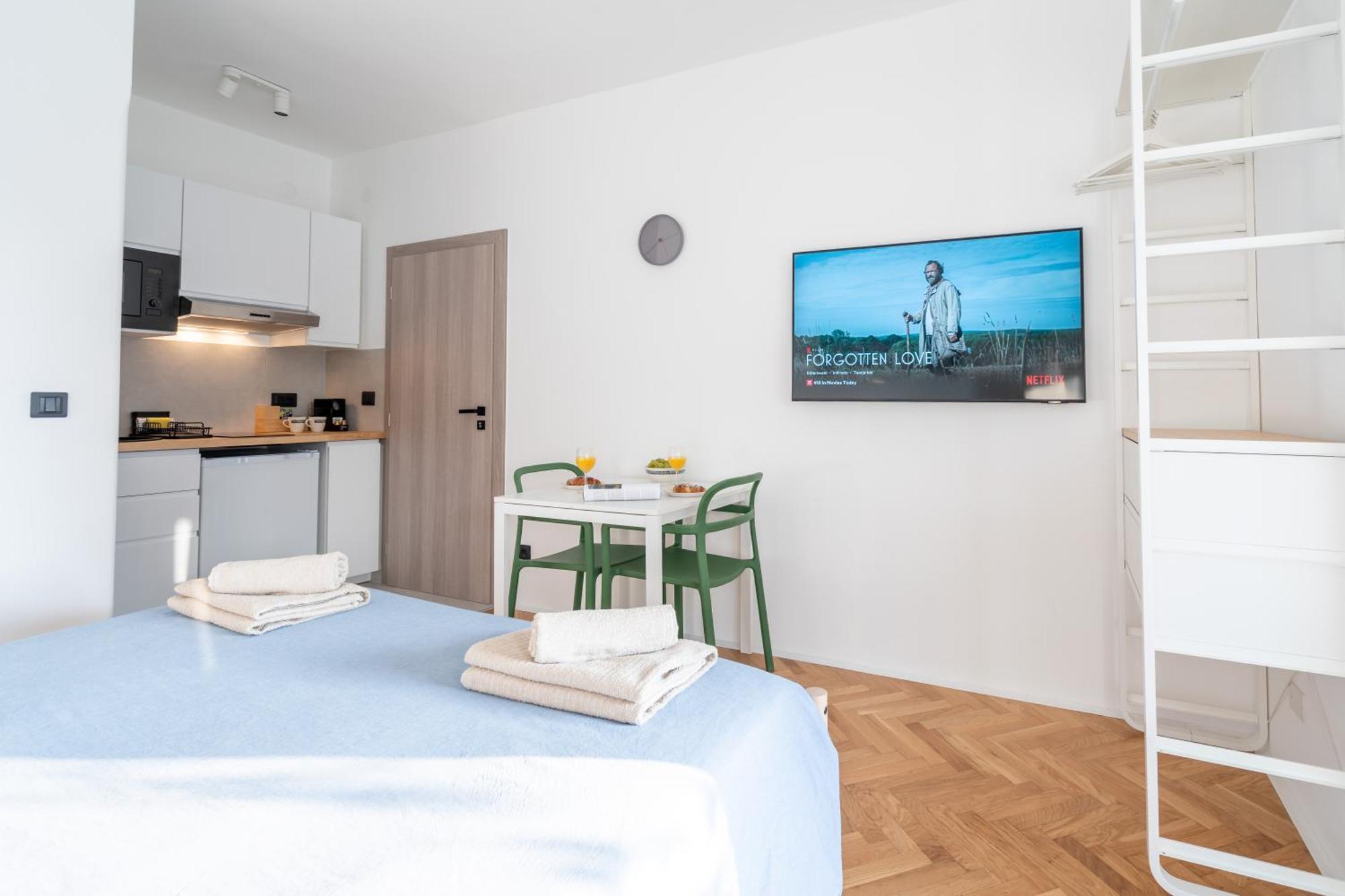 New! D31 Studio W2 Bikes, Sunny Terrace & Parking Rovinj Eksteriør bilde